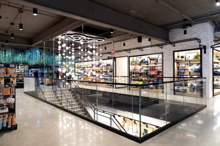 petco_union_square_7_upstairs_staircase